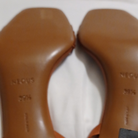 Chic Brown Women's Heels - Picture 4 of 11